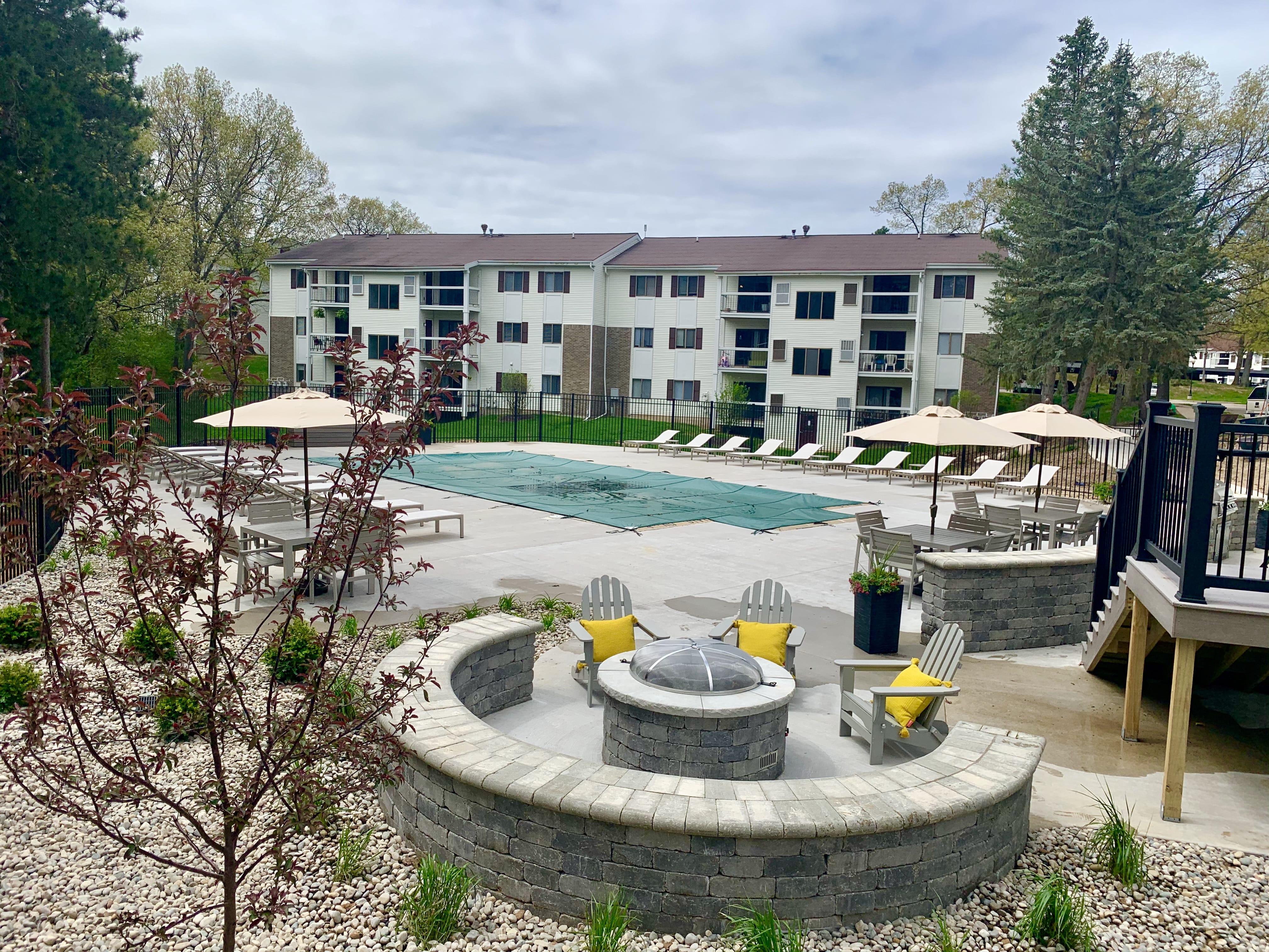 Pine Ridge Apartments