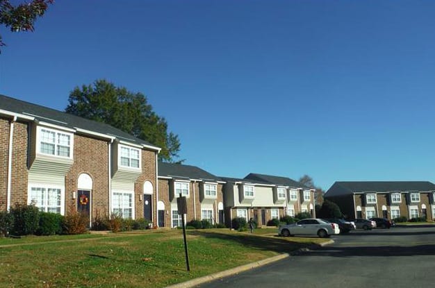 Sterling Pointe Apartments
